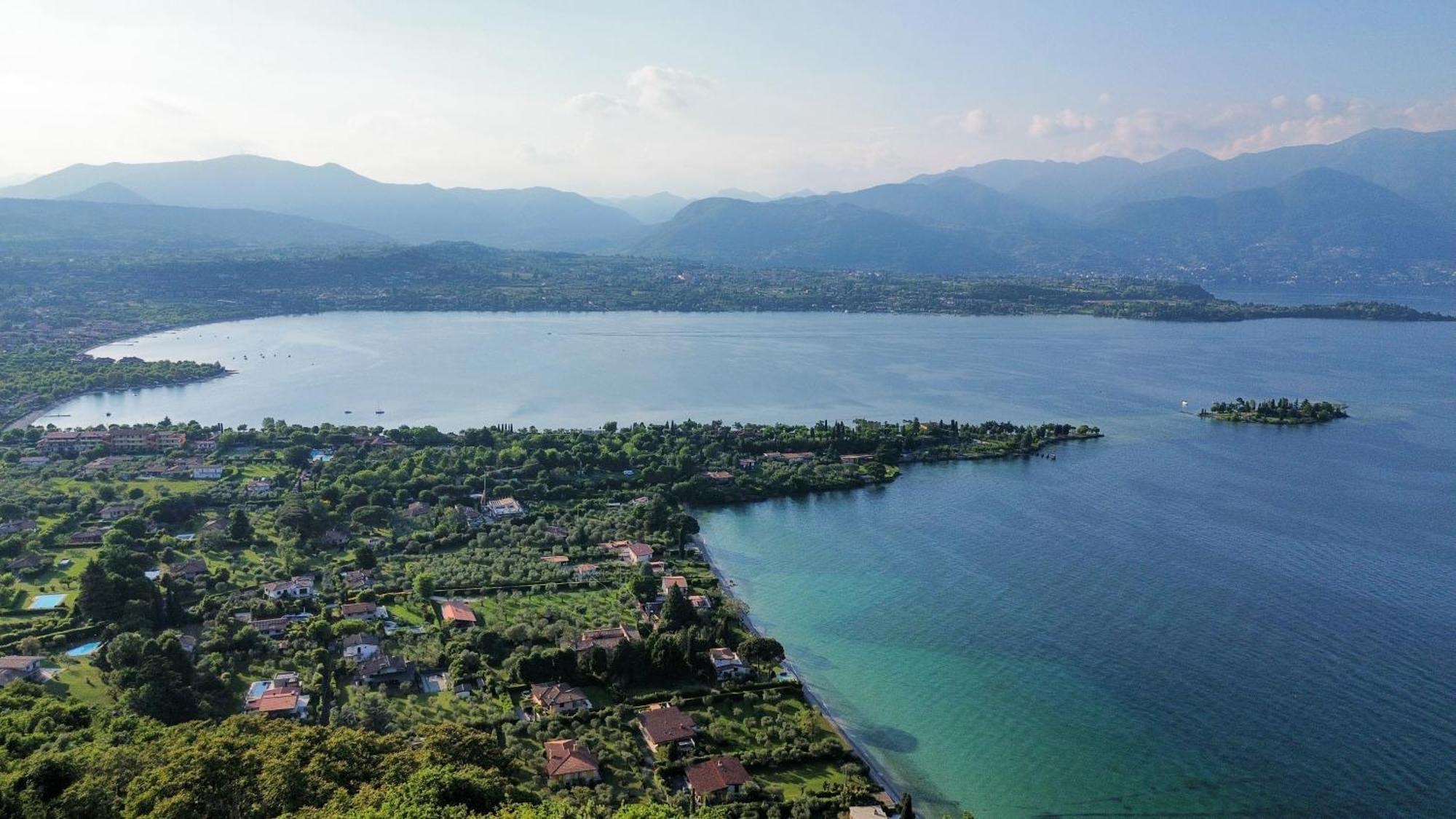 Lago Di Garda A 300M - House In Manerba มาแนร์บา เดล การ์ดา ภายนอก รูปภาพ